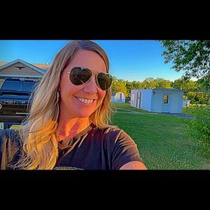 Meet your Posher, Shannon